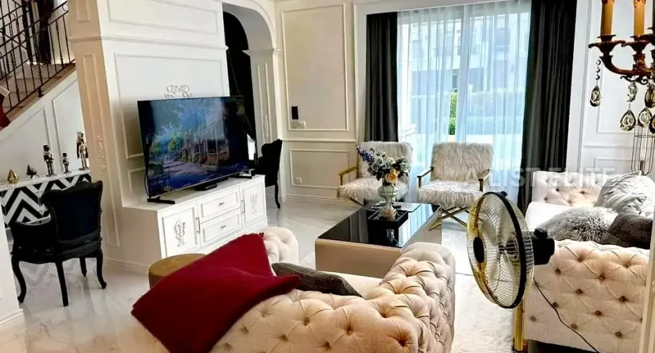 Haus zum Kauf mit 4 Zimmer in Lat Lum Kaeo, Pathum Thani