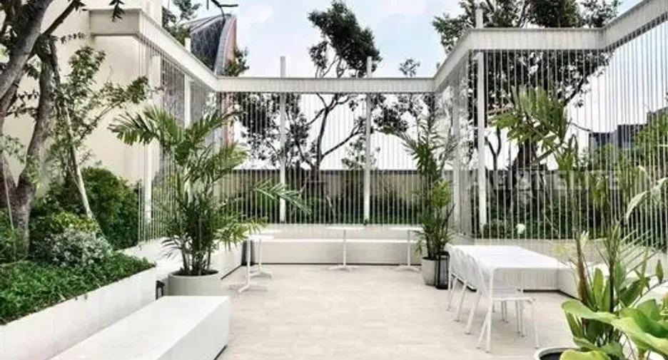 For sale 1 bed condo in Khlong Toei, Bangkok