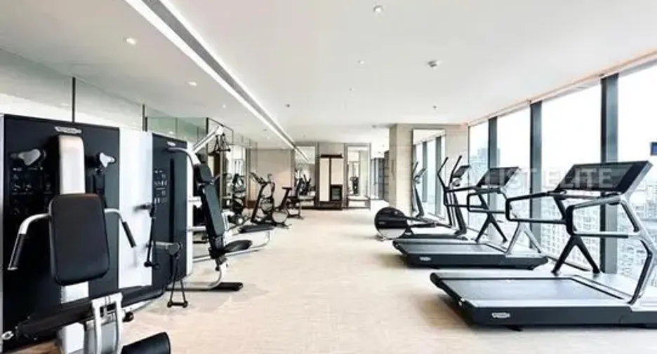 For sale 1 bed condo in Khlong Toei, Bangkok