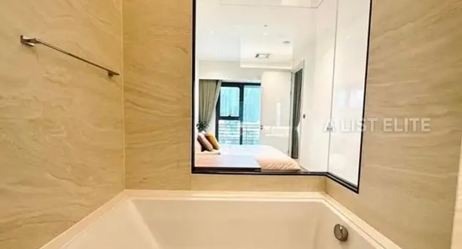 For sale 1 bed condo in Khlong Toei, Bangkok