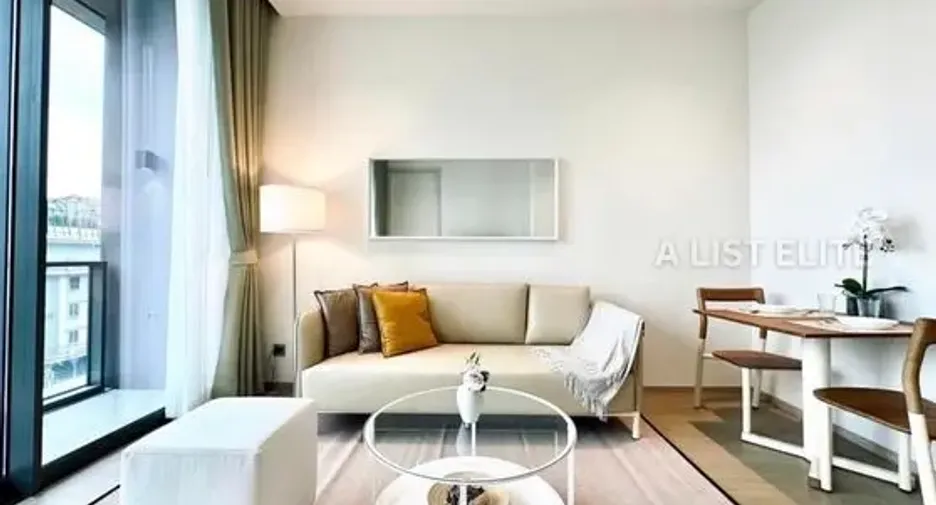 For sale 1 bed condo in Khlong Toei, Bangkok