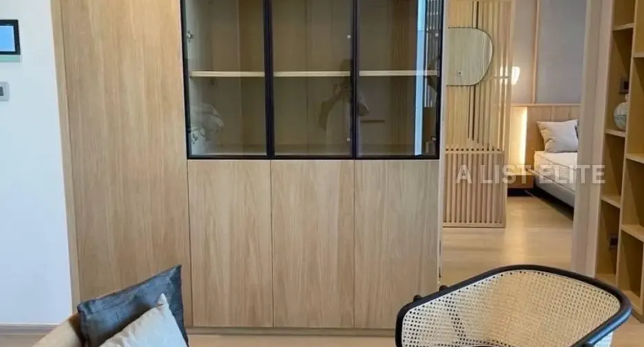 For rent 2 bedrooms condo in Khlong Toei, Bangkok