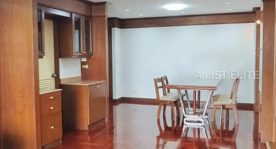 For rent 3 bedrooms house in Mueang Pathum Thani, Pathum Thani