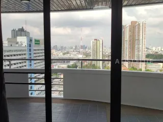 出租 3 卧室 独立屋 在 Mueang Pathum Thani, Pathum Thani