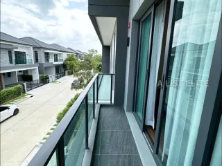 For sale 4 bedrooms condo in Bang Phli, Samut Prakan
