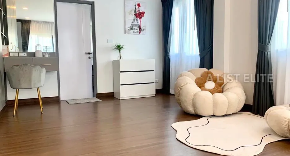 For sale 4 bedrooms condo in Bang Phli, Samut Prakan