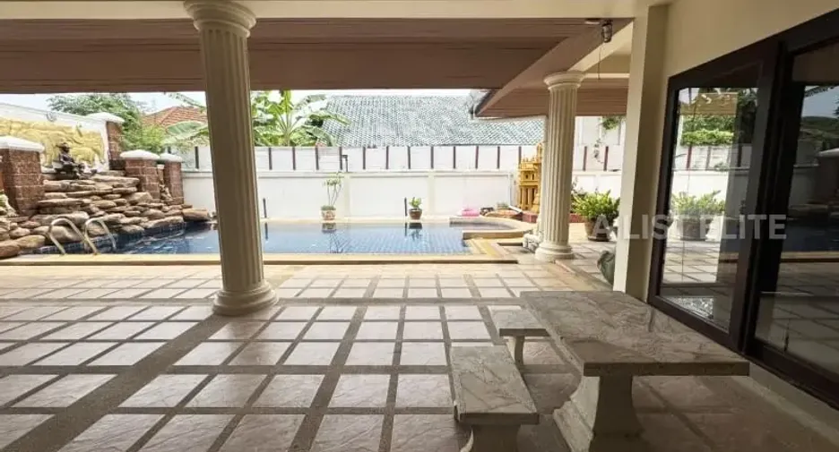 À vendre 4 chambres maison à Jomtien, Pattaya