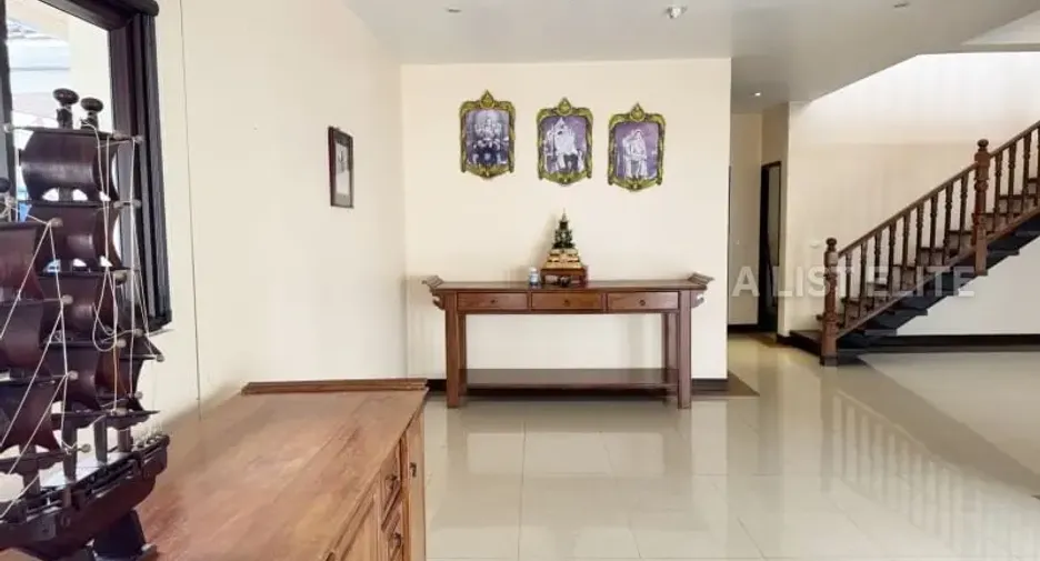À vendre 4 chambres maison à Jomtien, Pattaya