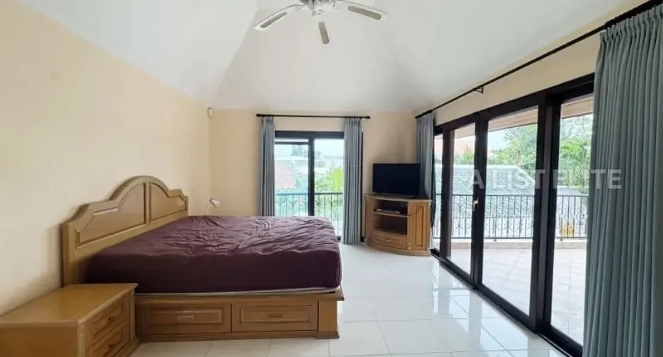 À vendre 4 chambres maison à Jomtien, Pattaya