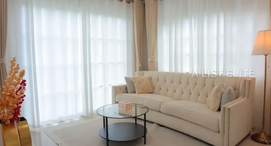 Casa en alquiler de 4 habitaciones en Bang Phli, Samut Prakan
