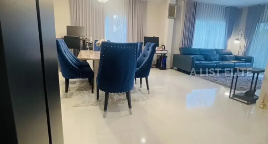 Haus zur Miete mit 4 Zimmer in Bang Phli, Samut Prakan