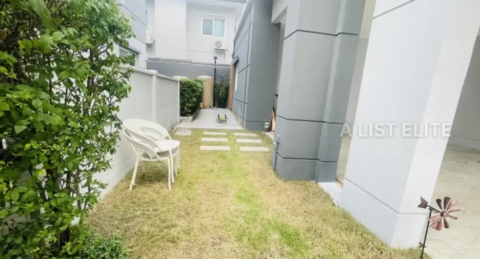 Haus zur Miete mit 4 Zimmer in Bang Phli, Samut Prakan