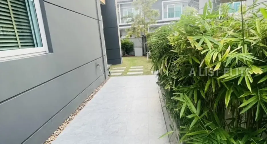 À vendre 4 chambres maison à Bang Phli, Samut Prakan