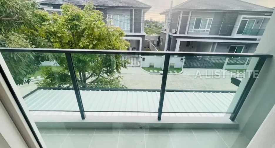 À vendre 4 chambres maison à Bang Phli, Samut Prakan