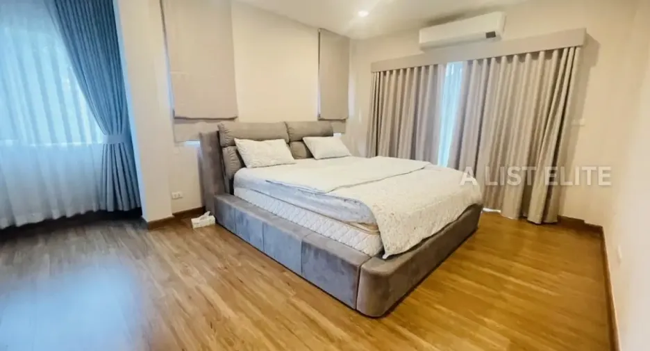 À vendre 4 chambres maison à Bang Phli, Samut Prakan