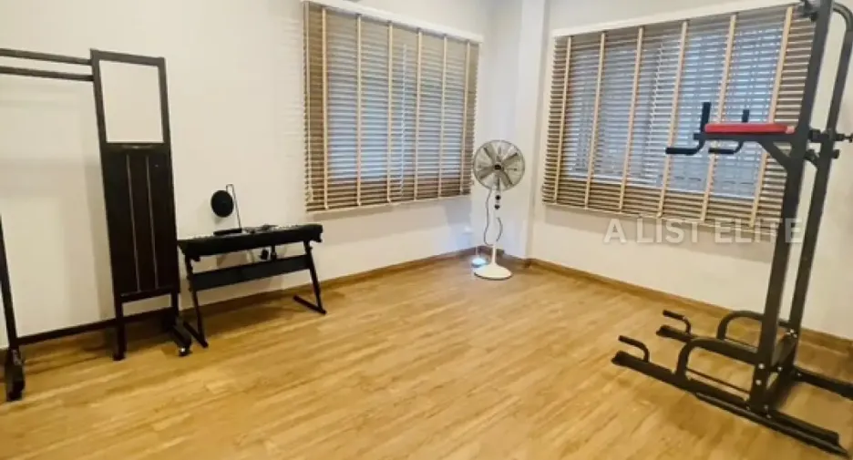 À vendre 4 chambres maison à Bang Phli, Samut Prakan