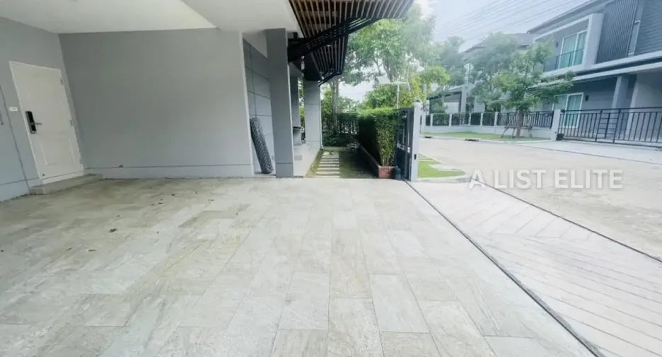 À vendre 4 chambres maison à Bang Phli, Samut Prakan