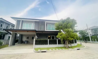 Casa en venta de 4 habitaciones en Bang Phli, Samut Prakan