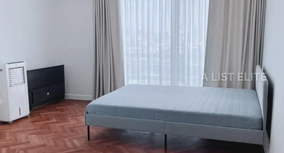 For sale 3 bedrooms condo in Rat Burana, Bangkok