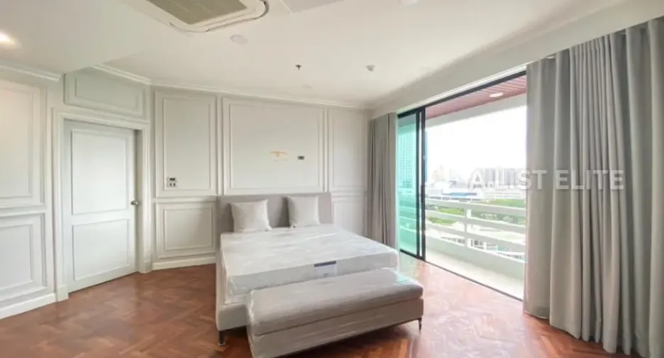 For sale 3 bedrooms condo in Rat Burana, Bangkok