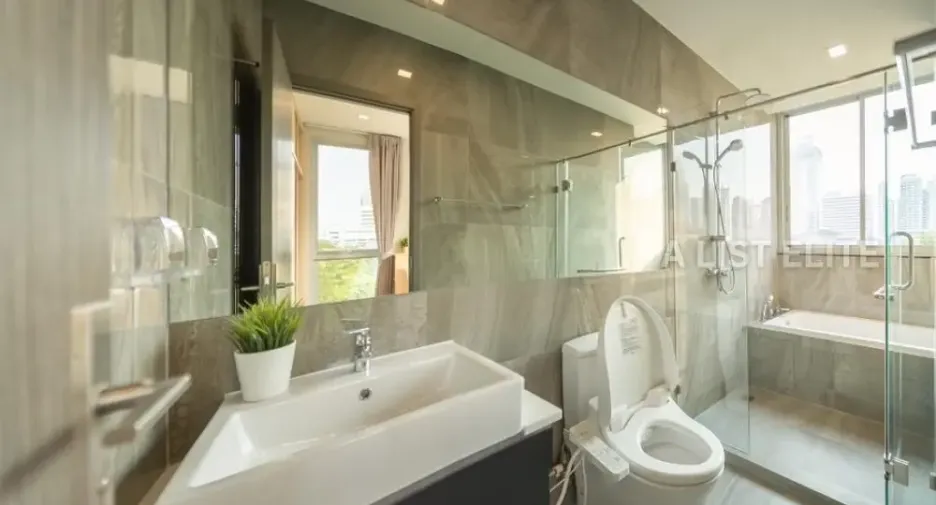 For sale 2 bedrooms condo in Watthana, Bangkok