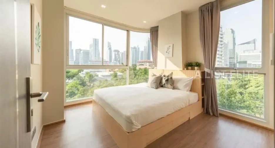 For sale 2 bedrooms condo in Watthana, Bangkok