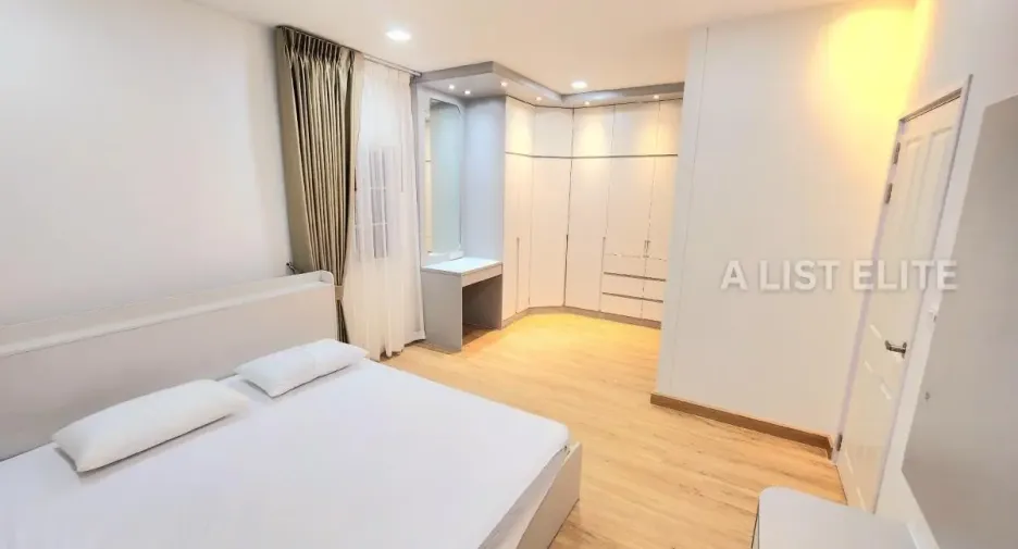 出租 4 卧室 公寓 在 Mueang Samut Prakan, Samut Prakan