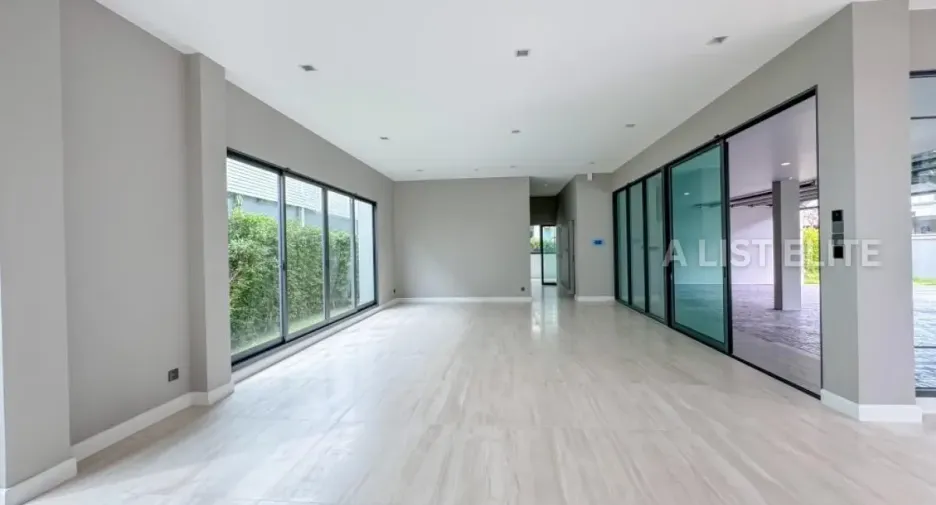 Casa en venta de 5 habitaciones en Mueang Samut Prakan, Samut Prakan