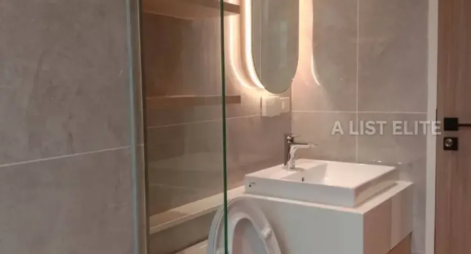 Condo en venta de 2 habitaciones en Khlong Toei, Bangkok