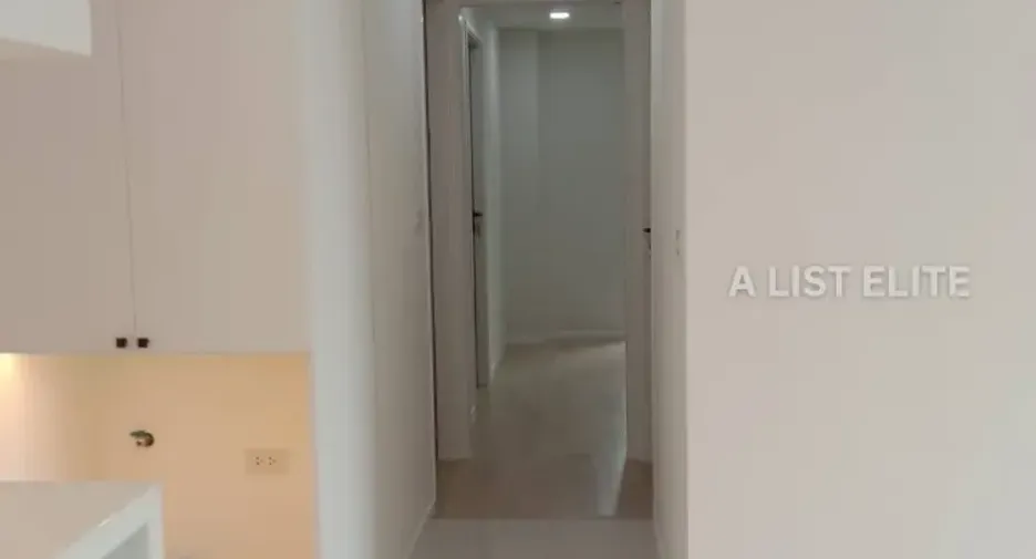 Condo en venta de 2 habitaciones en Khlong Toei, Bangkok
