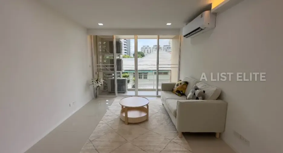 Condo en venta de 2 habitaciones en Khlong Toei, Bangkok