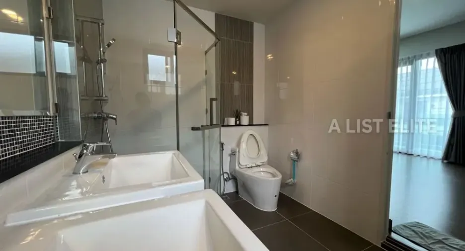 For rent 4 bedrooms condo in Bang Kruai, Nonthaburi