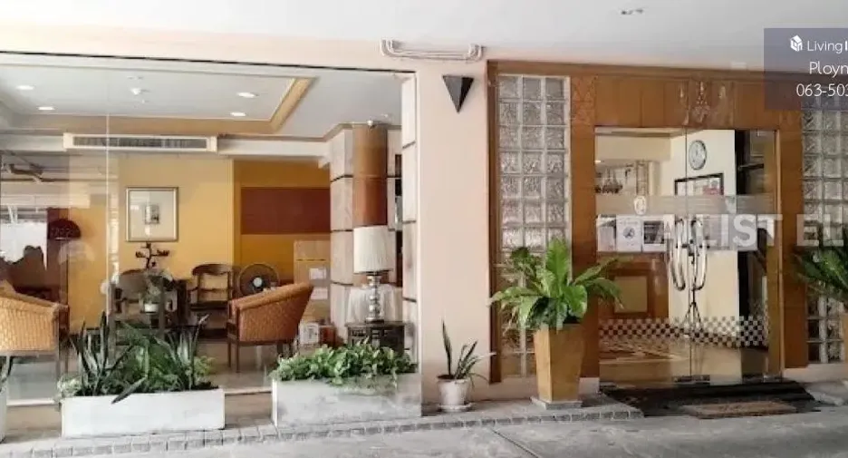 For sale 3 bedrooms condo in Khlong Toei, Bangkok