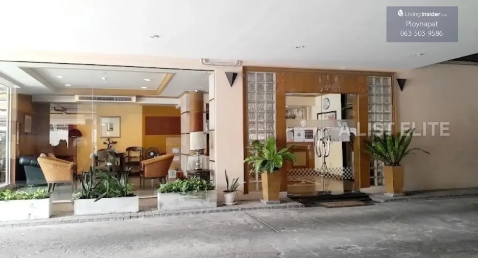 For sale 3 bedrooms condo in Khlong Toei, Bangkok