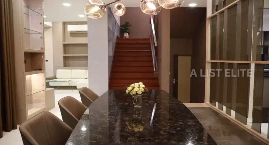 Wohnung zur Miete und zum Kauf mit 3 Zimmer in Chatuchak, Bangkok