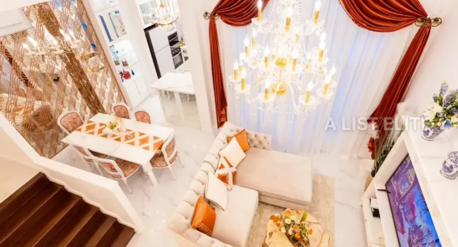 À louer 4 chambres condo à Lat Phrao, Bangkok