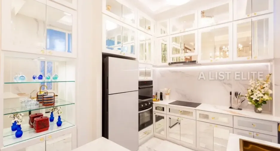 À louer 4 chambres condo à Lat Phrao, Bangkok