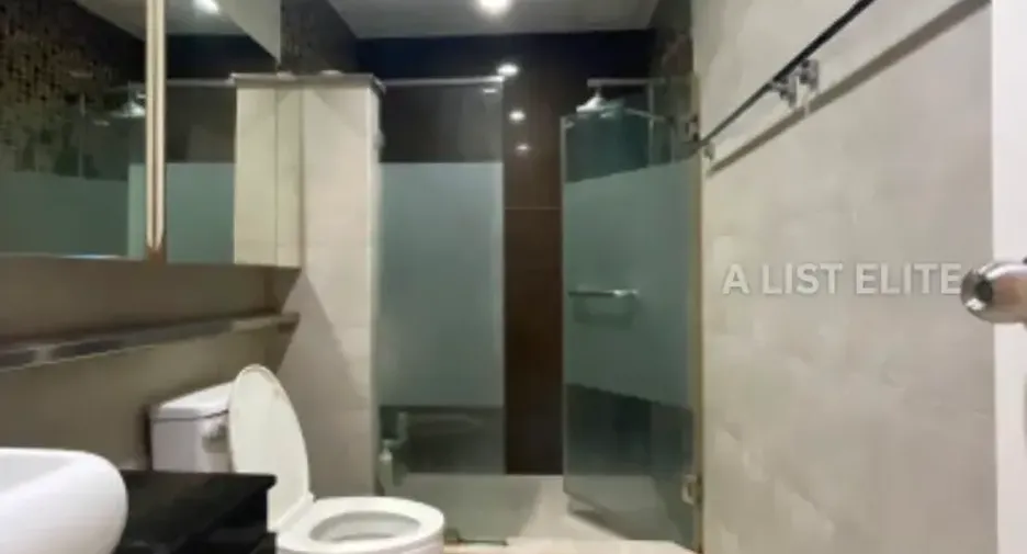 For sale 2 bedrooms condo in Sathon, Bangkok
