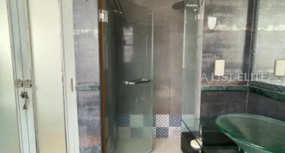 For sale 2 bedrooms condo in Sathon, Bangkok