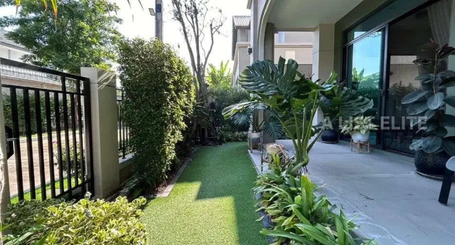 For sale 3 bedrooms house in Bang Phli, Samut Prakan