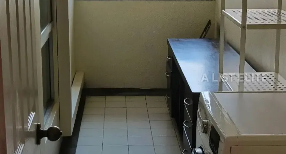 For sale 3 ベッドルーム condo in Yan Nawa, Bangkok