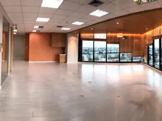 出租 5 卧室 公寓 在 Bang Na, 曼谷
