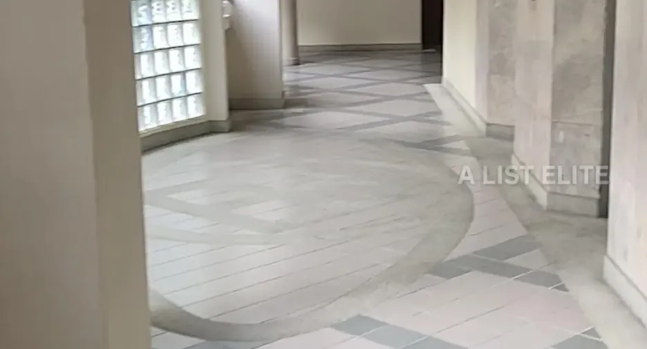 For sale 3 bedrooms condo in Khlong Toei, Bangkok