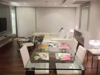 For sale 2 ベッドルーム condo in Dusit, Bangkok