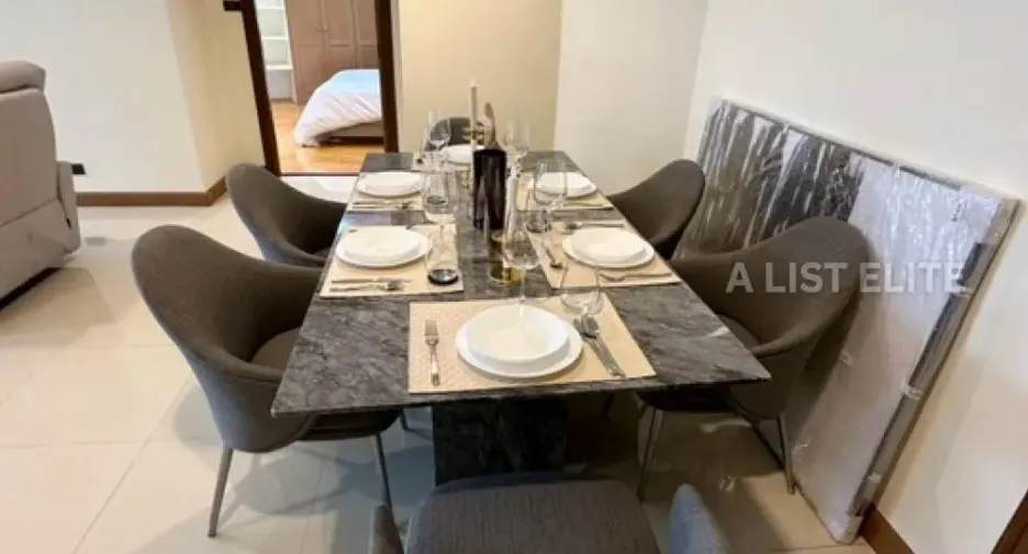For sale 3 bedrooms condo in Watthana, Bangkok
