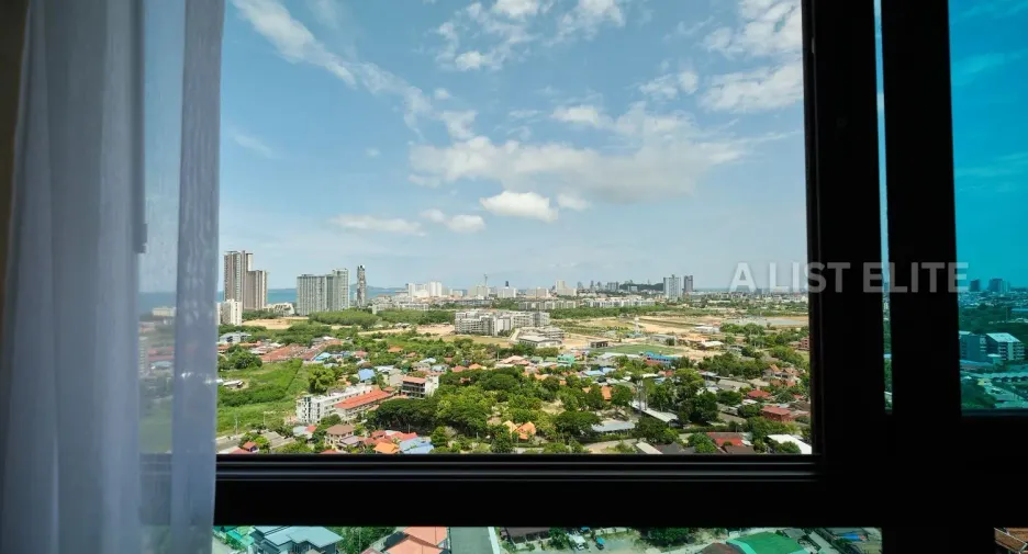 For sale 2 bedrooms condo in Jomtien, Pattaya