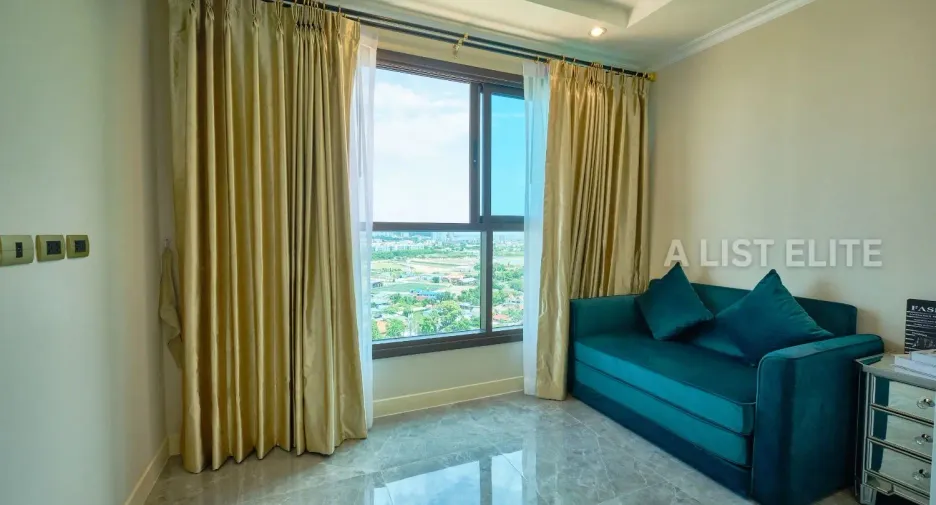 For sale 2 bedrooms condo in Jomtien, Pattaya