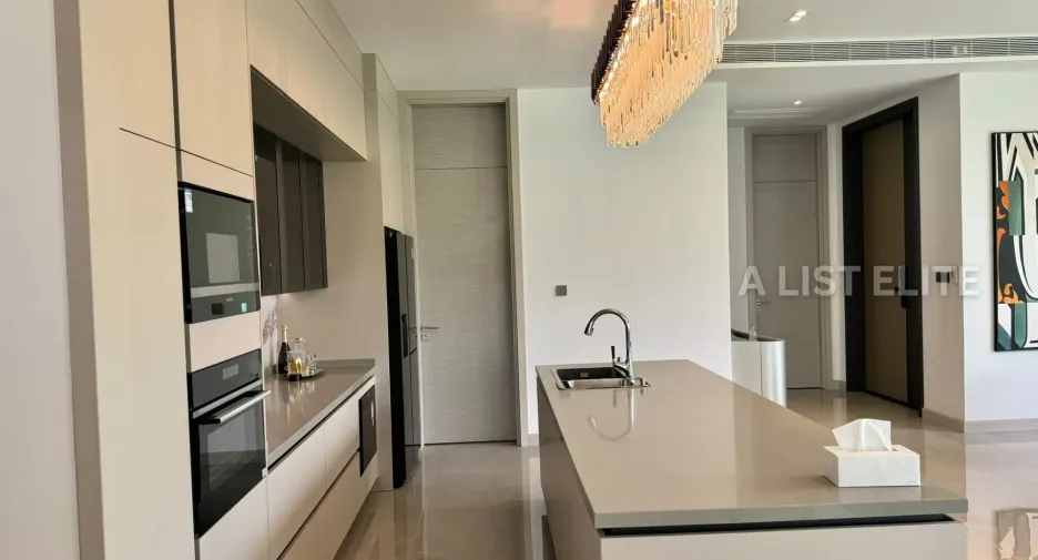 For sale 4 bedrooms house in Huay Yai, Pattaya