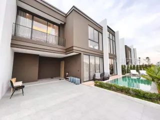 For sale 4 bedrooms house in Bang Lamung, Chonburi