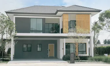 Casa en venta de 4 habitaciones en Bang Lamung, Chonburi